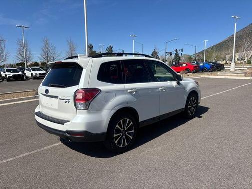 Crystal White Pearl 2018 Subaru Forester 2.0XT Premium