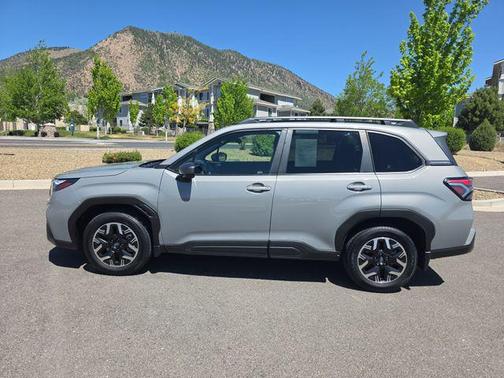 River Rock Pearl 2025 Subaru Forester Premium