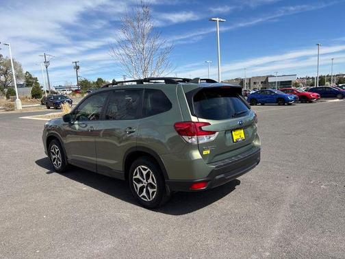 Jasper Green Metallic 2020 Subaru Forester Premium