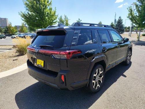 Crystal Black Silica 2026 Subaru Outback Touring XT
