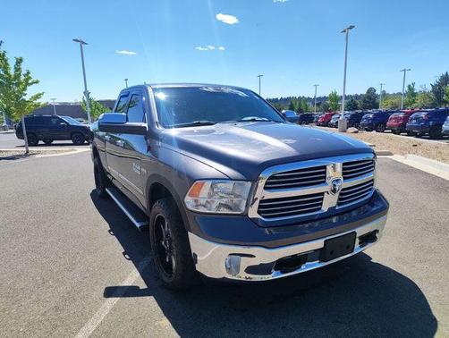 Granite Crystal Metallic Clearcoat 2016 RAM 1500 Big Horn