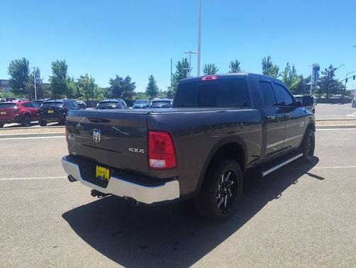 Granite Crystal Metallic Clearcoat 2016 RAM 1500 Big Horn