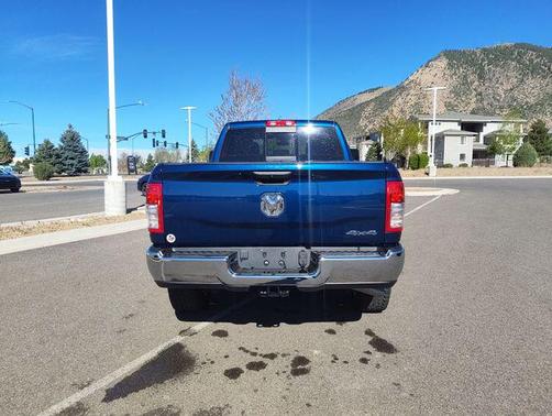 Patriot Blue Pearlcoat 2024 RAM 2500 Tradesman Crew Cab 4x4 6'4' Box