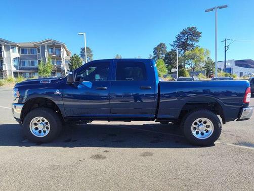 Patriot Blue Pearlcoat 2024 RAM 2500 Tradesman Crew Cab 4x4 6'4' Box
