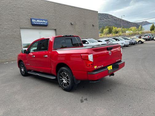 2021 Nissan Titan SV