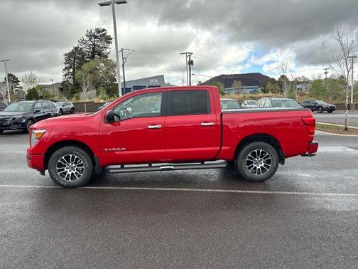 2021 Nissan Titan SV