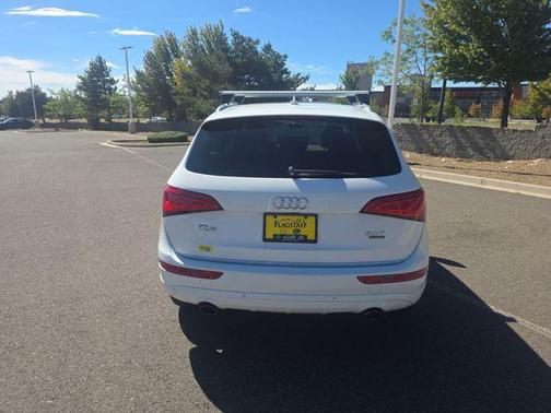 White 2017 Audi Q5 2.0T Premium Plus