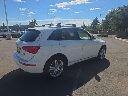 White 2017 Audi Q5 2.0T Premium Plus