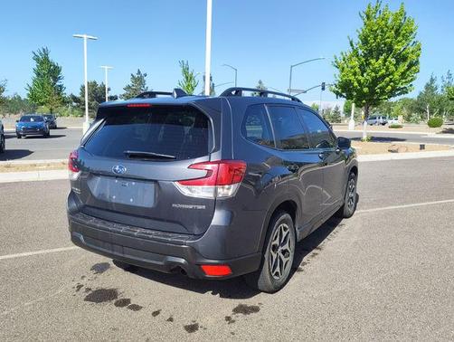 Magnetite Gray Metallic 2023 Subaru Forester Premium
