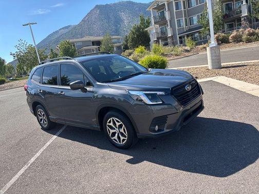 Magnetite Gray Metallic 2023 Subaru Forester Premium
