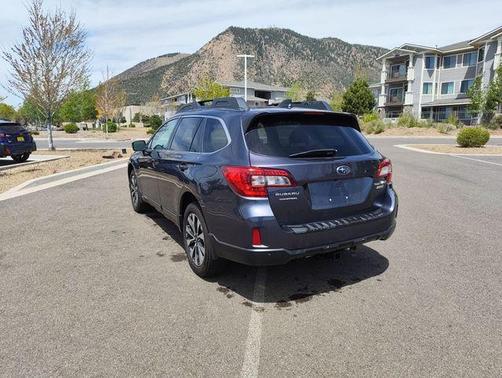 Carbide Gray Metallic 2017 Subaru Outback 2.5i Limited