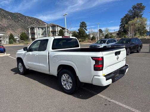 2022 Nissan Frontier SV