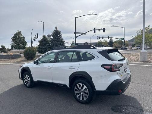 Crystal White Pearl 2025 Subaru Outback Base