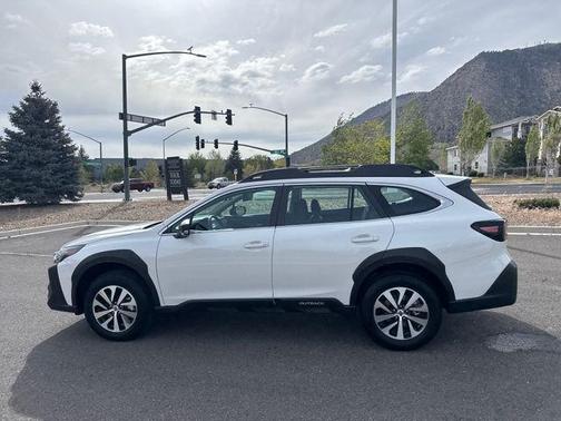 Crystal White Pearl 2025 Subaru Outback Base