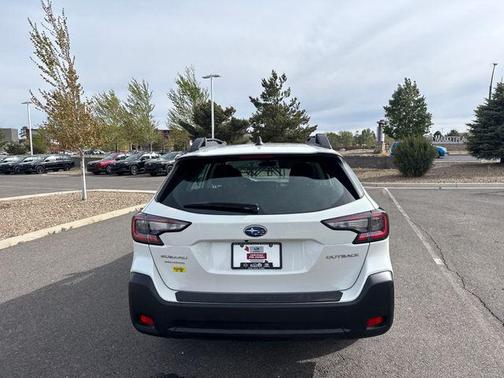 Crystal White Pearl 2025 Subaru Outback Base