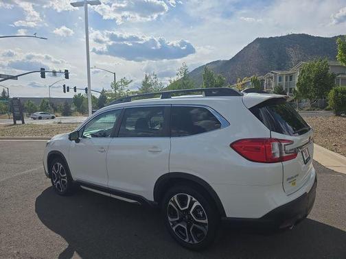 Crystal White Pearl 2023 Subaru Ascent Limited 8-Passenger