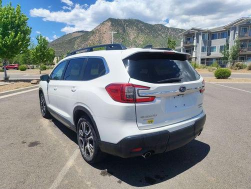 Crystal White Pearl 2023 Subaru Ascent Limited 8-Passenger