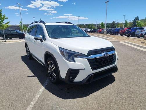 Crystal White Pearl 2023 Subaru Ascent Limited 8-Passenger