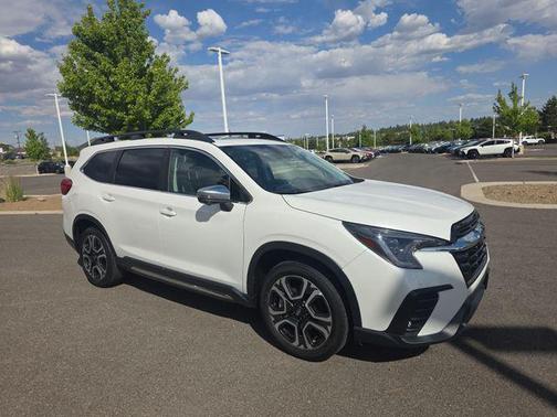 Crystal White Pearl 2023 Subaru Ascent Limited 8-Passenger