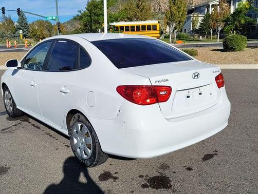 Captiva White 2008 Hyundai ELANTRA