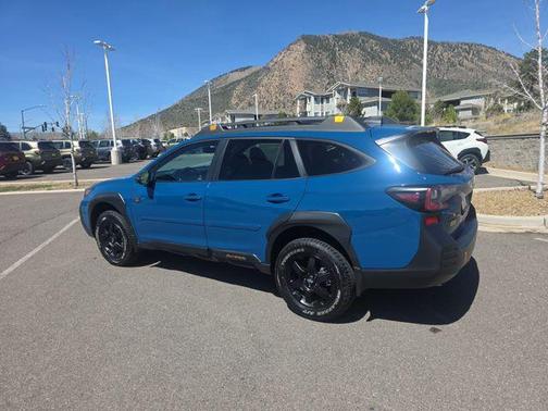 Geyser Blue 2023 Subaru Outback Wilderness