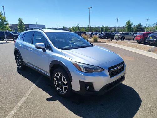 Ice Silver Metallic 2018 Subaru Crosstrek 2.0i Limited