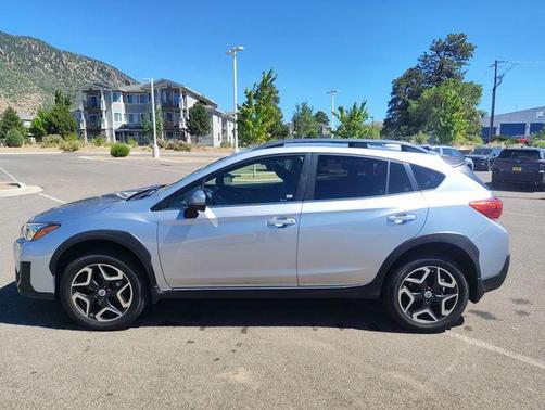 Ice Silver Metallic 2018 Subaru Crosstrek 2.0i Limited