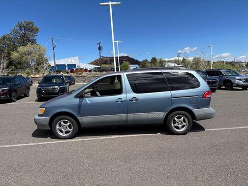 2002 Toyota Sienna XLE