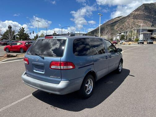 2002 Toyota Sienna XLE