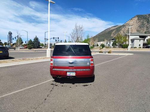 Red 2009 Ford Flex Limited