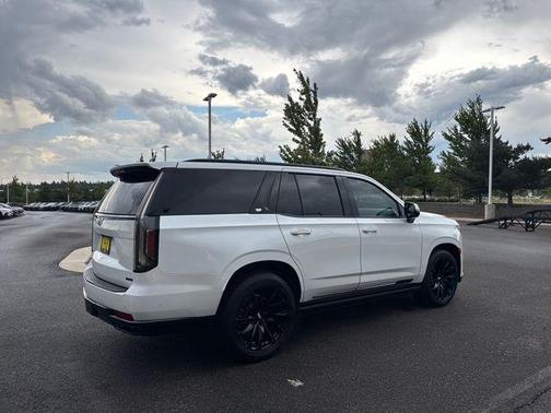 Crystal White Tricoat 2021 Cadillac Escalade Sport Platinum