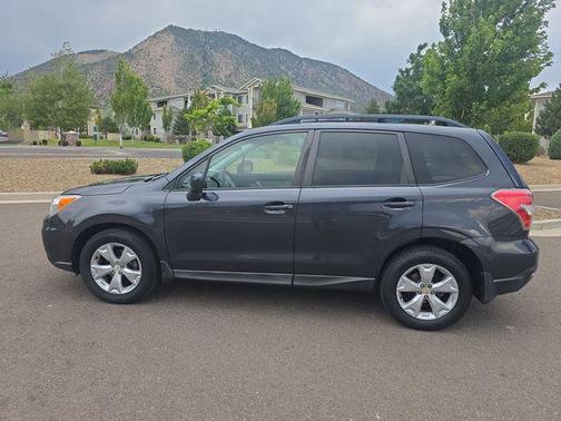 Dark Gray Metallic 2015 Subaru Forester 2.5i Premium