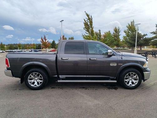 Granite Crystal Metallic Clearcoat 2016 RAM 1500 Longhorn