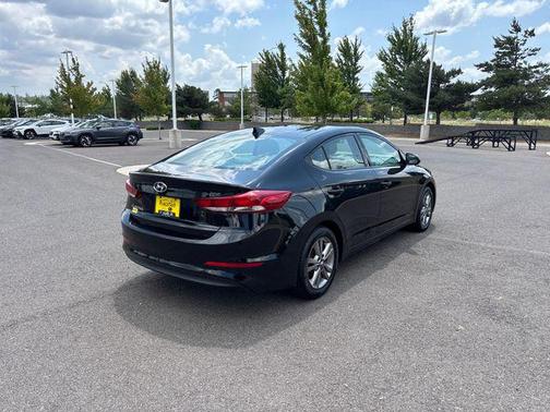Phantom Black 2017 Hyundai ELANTRA SE