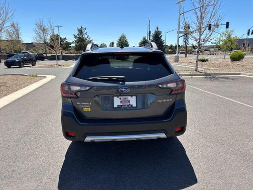 Magnetite Gray Metallic 2025 Subaru Outback Limited