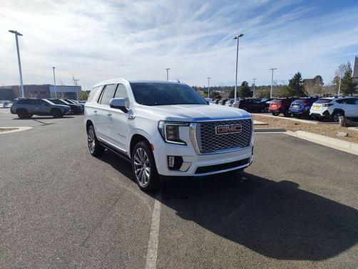 White Frost Tricoat 2021 GMC Yukon Denali