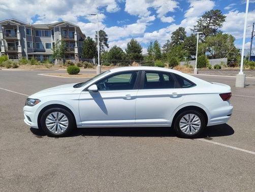 Pure White 2019 Volkswagen Jetta 1.4T S