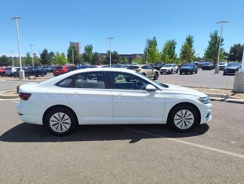 Pure White 2019 Volkswagen Jetta 1.4T S
