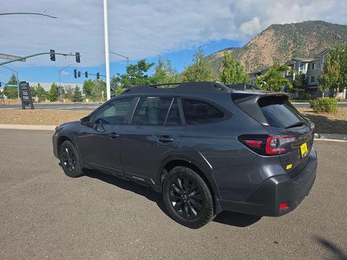 Magnetite Gray Metallic 2024 Subaru Outback Onyx Edition XT
