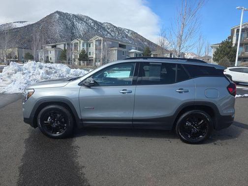 2024 GMC Terrain AWD AT4