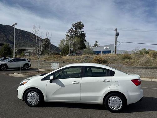 Clear White 2013 Kia Rio LX