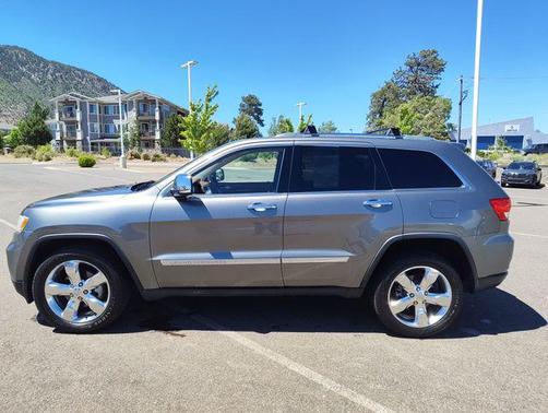 Mineral Gray Metallic Clearcoat 2012 Jeep Grand Cherokee Overland