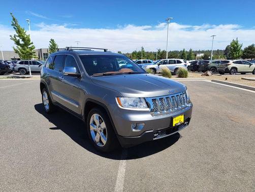 Mineral Gray Metallic Clearcoat 2012 Jeep Grand Cherokee Overland