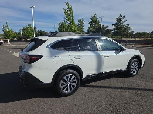 Crystal White Pearl 2021 Subaru Outback Premium