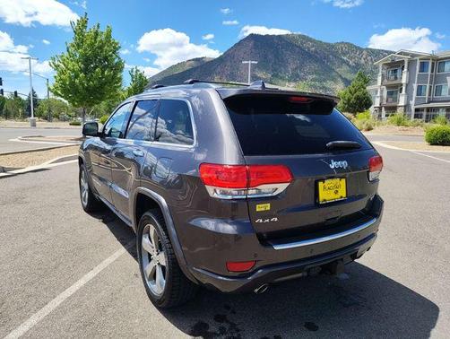 Granite Crystal Metallic Clearcoat 2015 Jeep Grand Cherokee Overland
