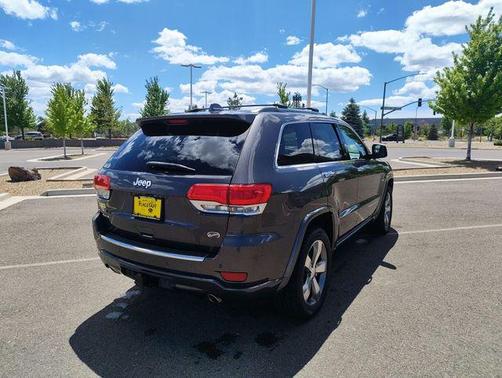 Granite Crystal Metallic Clearcoat 2015 Jeep Grand Cherokee Overland