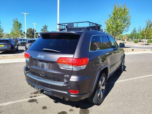 Granite Crystal Metallic Clearcoat 2015 Jeep Grand Cherokee Overland