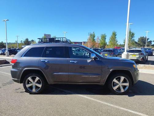 Granite Crystal Metallic Clearcoat 2015 Jeep Grand Cherokee Overland