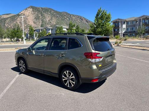 Autumn Green Metallic 2024 Subaru Forester Limited
