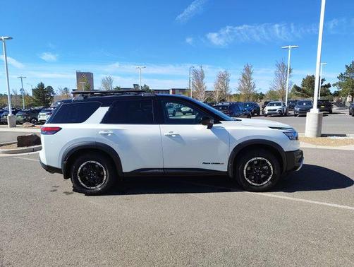 Pearl White Tricoat/Super Black 2024 Nissan Pathfinder Rock Creek 4WD